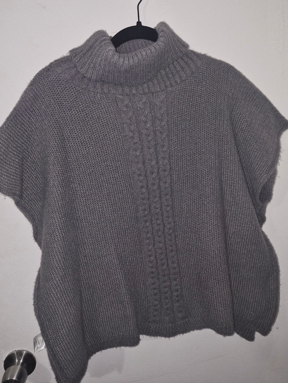 Women's Gray Cable-Knit Turtleneck Sweater